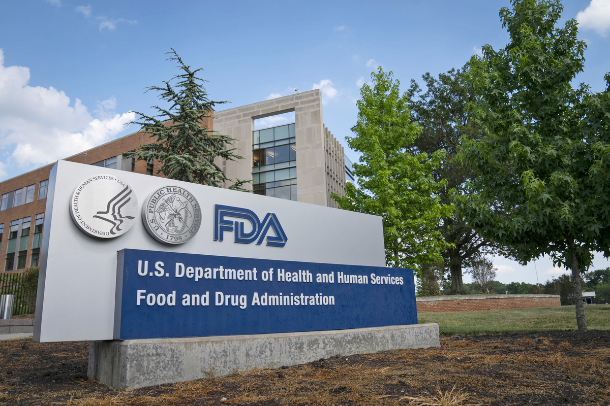 La FDA anuncia multas por ventas de tabaco no autorizadas a minoristas.