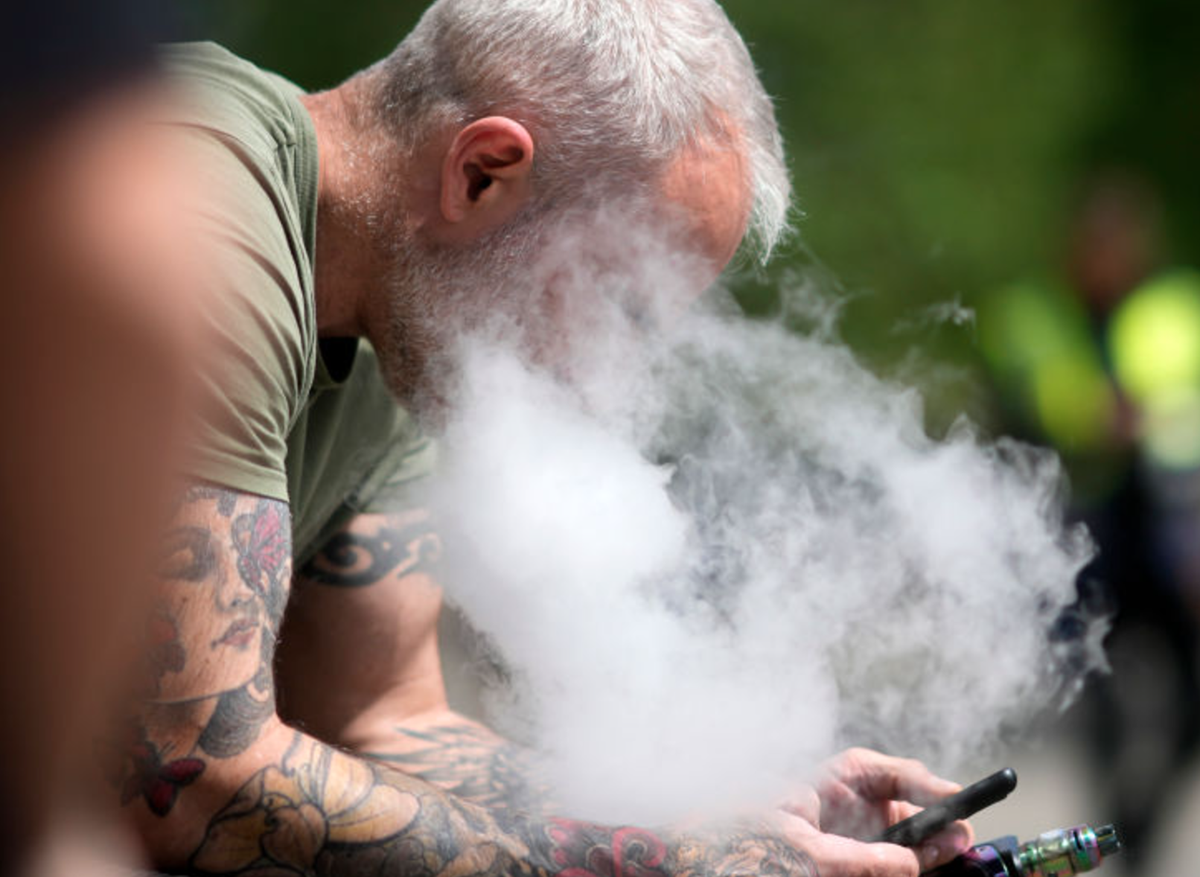 Propuesta de Resolución sobre un Entorno Libre de Humo y Aerosoles por parte de los miembros del Parlamento Europeo