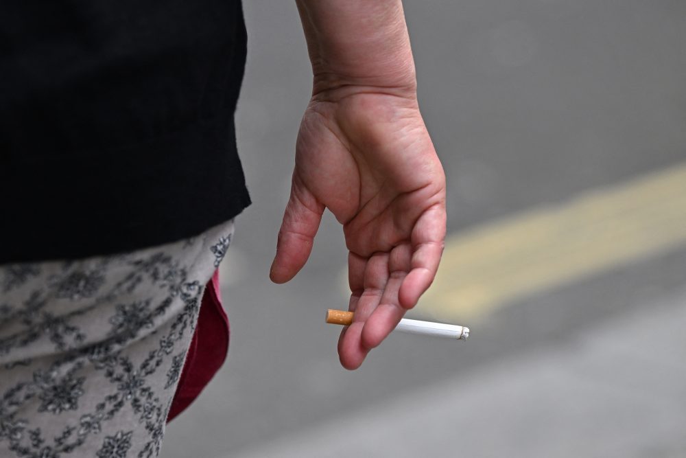 El Parlamento Europeo rechaza la propuesta de prohibición de fumar al aire libre.