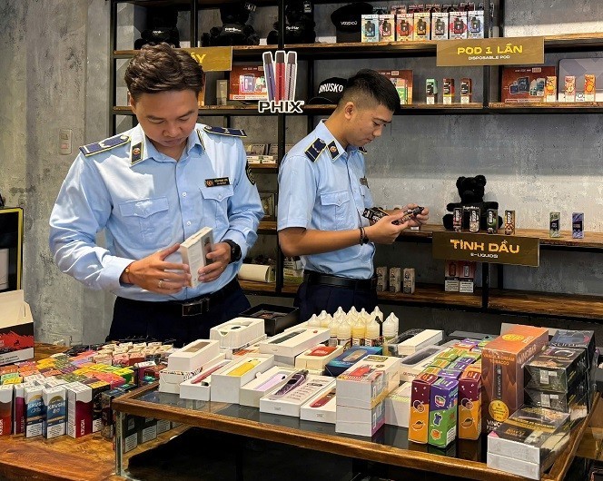 越南河内当局打击电子烟走私：月内销毁606件，涉案金额达6500美元