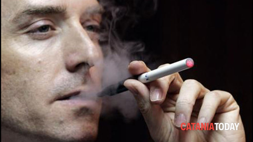 Cigarrillo electrónico más efectivo que otros métodos en la cesación del consumo de tabaco.