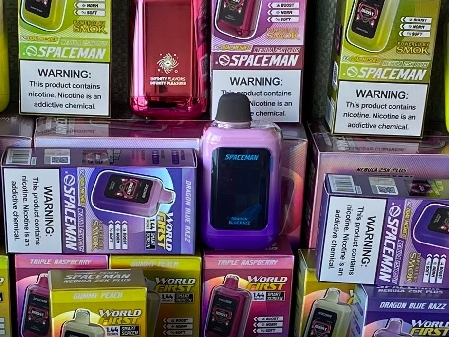 泰国海关缴获近5万支非法电子烟 “esko bar”、“spaceman”等品牌涉案