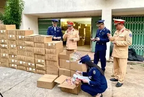 Vietnamese Police Bust $15,000 E-cigarette Smuggling Case