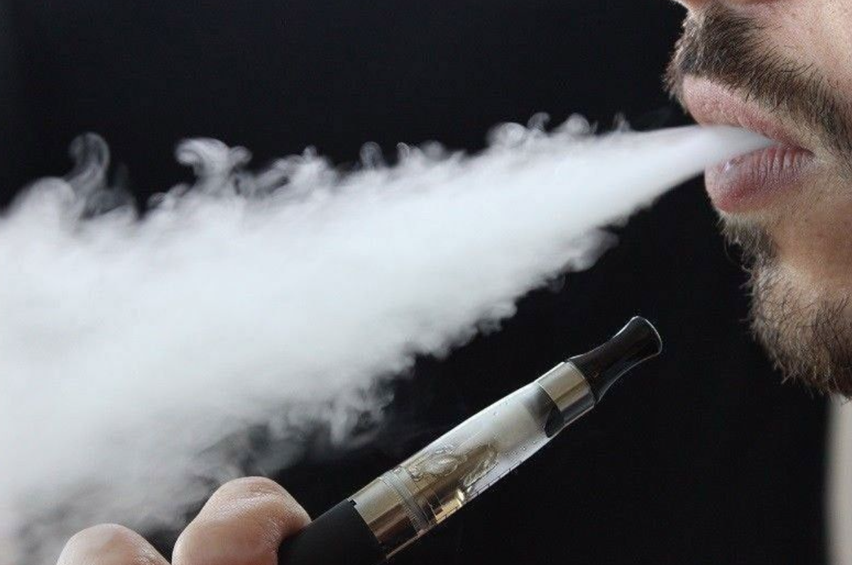 Czech Government Denies Plans to Ban E-cigarettes and Flavors
