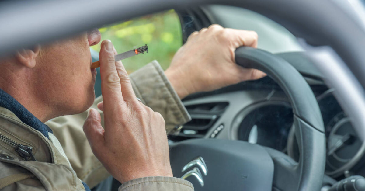 Germany Discusses Strict Smoking Ban in Vehicles: Hefty Fines可能性