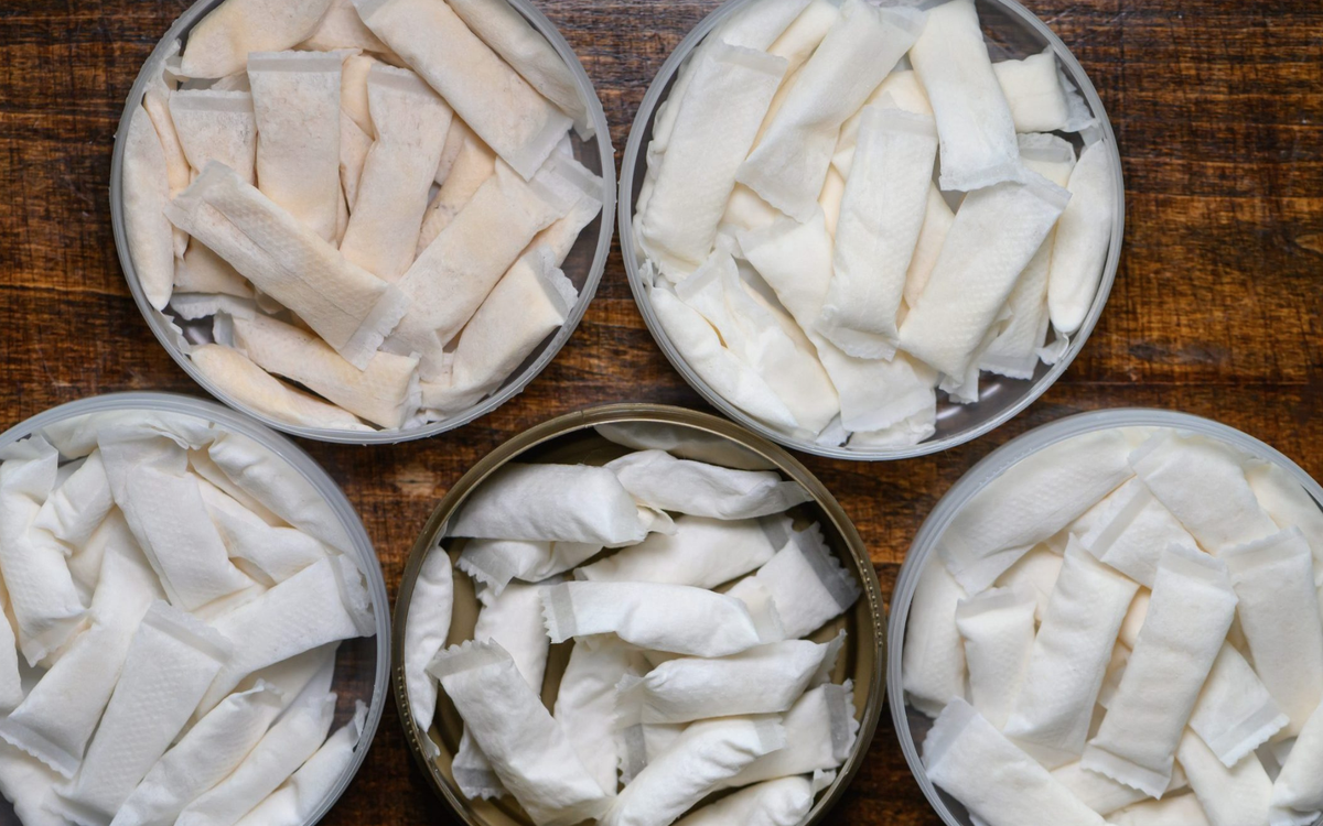 Estudio de Yale revela tácticas de marketing de fabricantes de productos de nicotina.