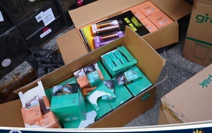 Masiva incautación de cigarrillos electrónicos no registrados en el puerto de Manila