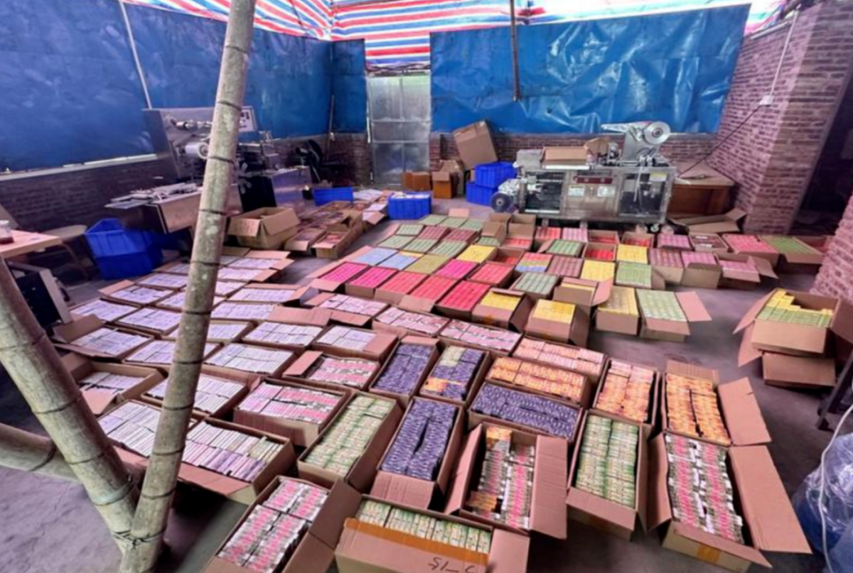 Reducción de las ventas ilegales de cigarrillos electrónicos en Beijing, 2023-2024
