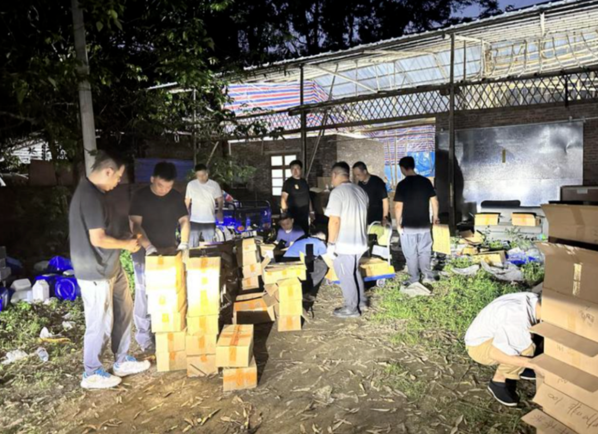 北京警方联合烟草专卖局破获特大非法电子烟产销网络 涉案金额2.4亿元