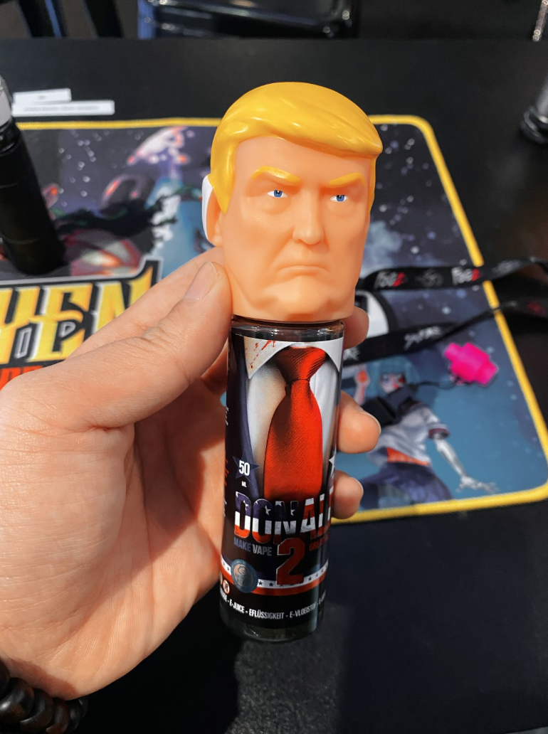 Donald 2 e-liquido para cigarrillo electrónico: Diseño innovador de empaque en VAPEXPO Paris