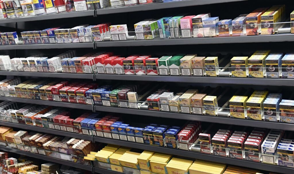 Bélgica implementa la prohibición de la exhibición de tabaco a partir del 1 de abril.