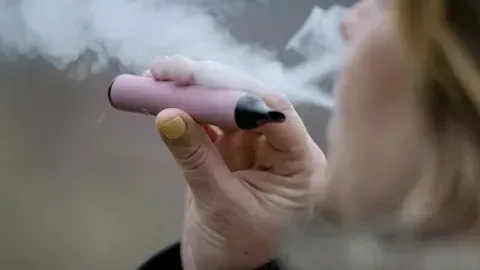 Uzbekistan's Senate Approves Law to Ban Circulation of E-Cigarettes and E-Liquids