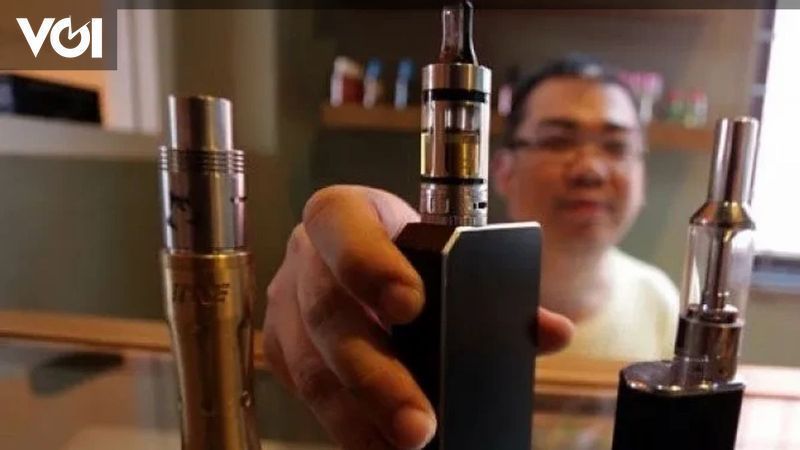 Yakarta planea nuevas regulaciones de tabaquismo que cubran los cigarrillos electrónicos para el 2025.