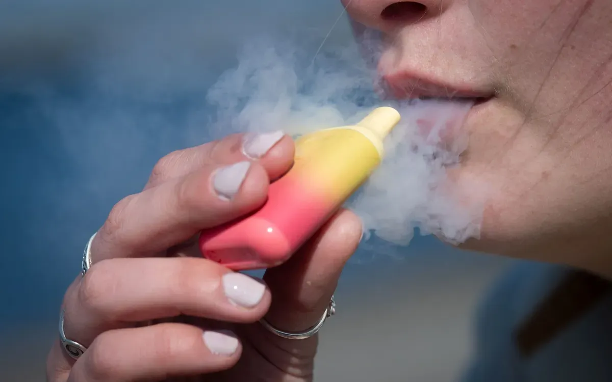 Panic Buying Sweeps UK Market Ahead of Disposable Vape Ban, Popular Flavour Sales Surge 50%–100%