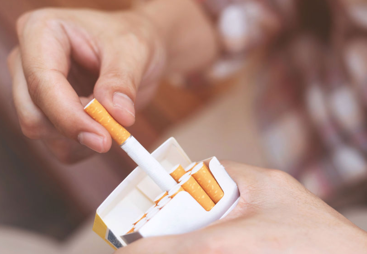 Russia Bans Smoking on Residential Balconies with Maximum Fine of $19