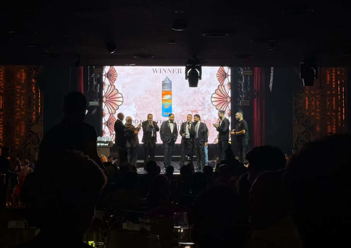 致敬十年,Vapouround全球颁奖典礼迪拜举办,2Firsts受邀现场报道