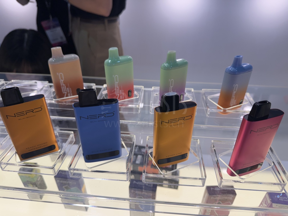 Exhibition Watch | Brands like RELX、Firstunion and HQD Showcase Aluminum Alloy E-Cigarettes