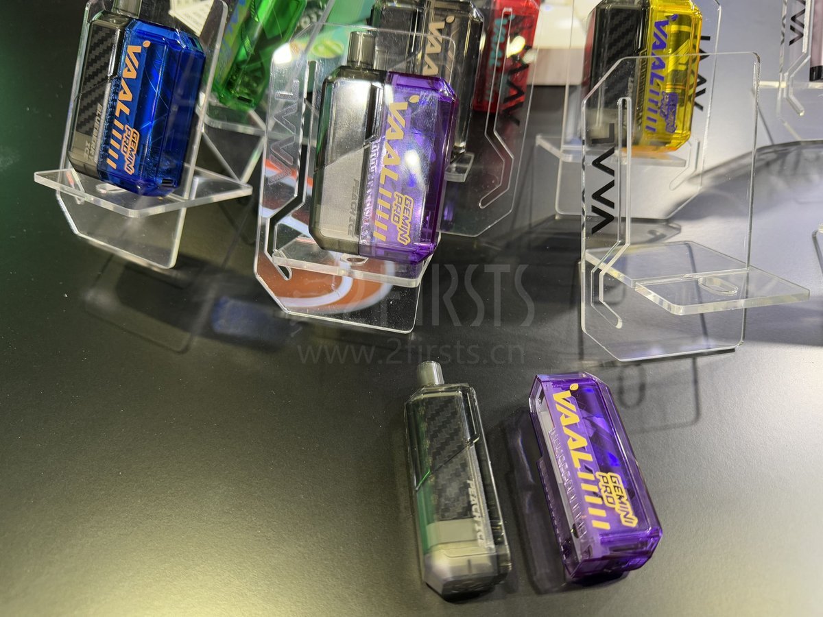 Exhibition Insight | RELX, OXBAR, and Others Launch Magnetic-Pull E-Cigarettes, Featuring Magnetic-Pull Screens on Multiple Products