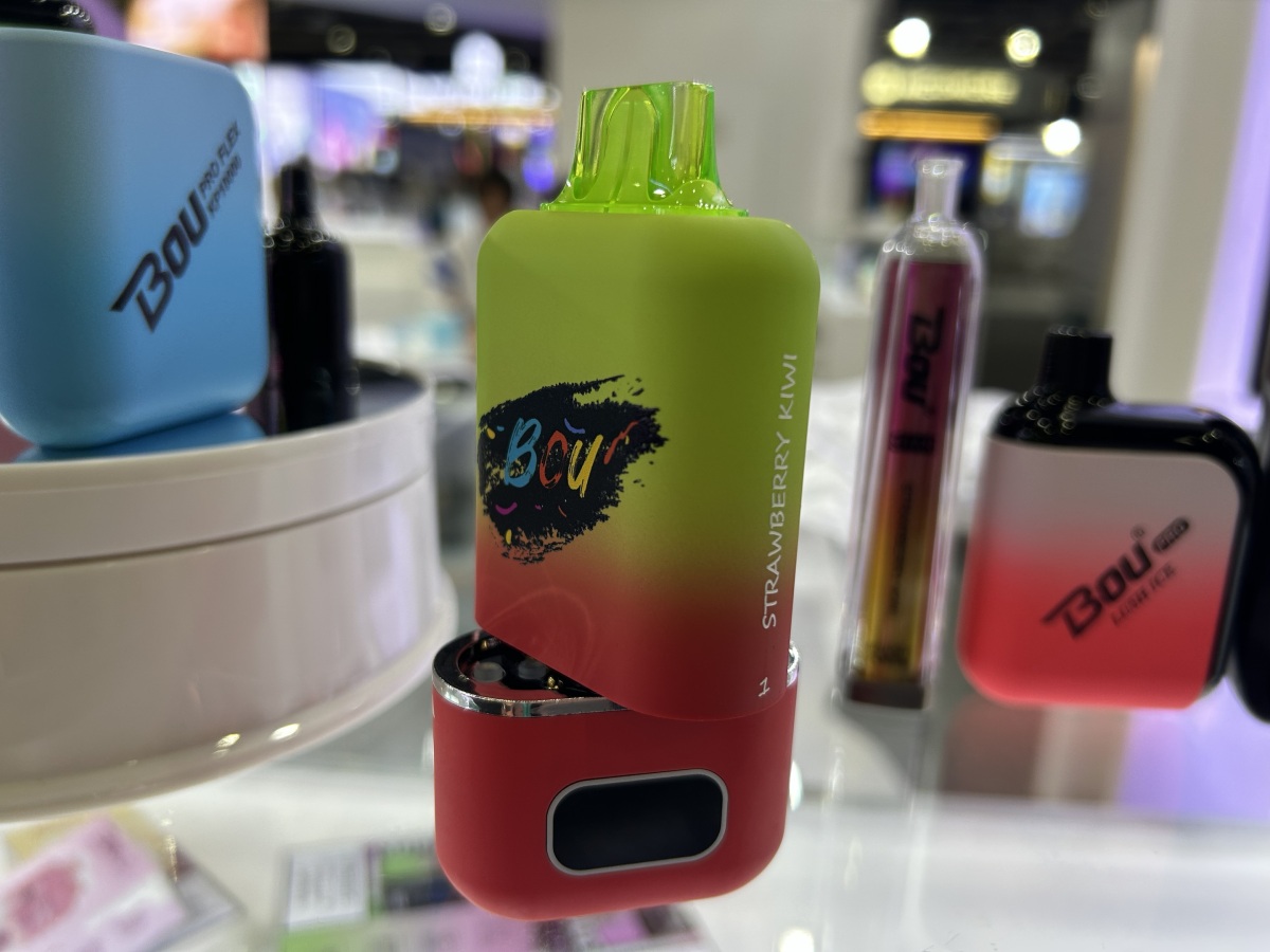 迪拜电子烟展观察｜多品牌推口味可切换电子烟 切换烟嘴方向为主流