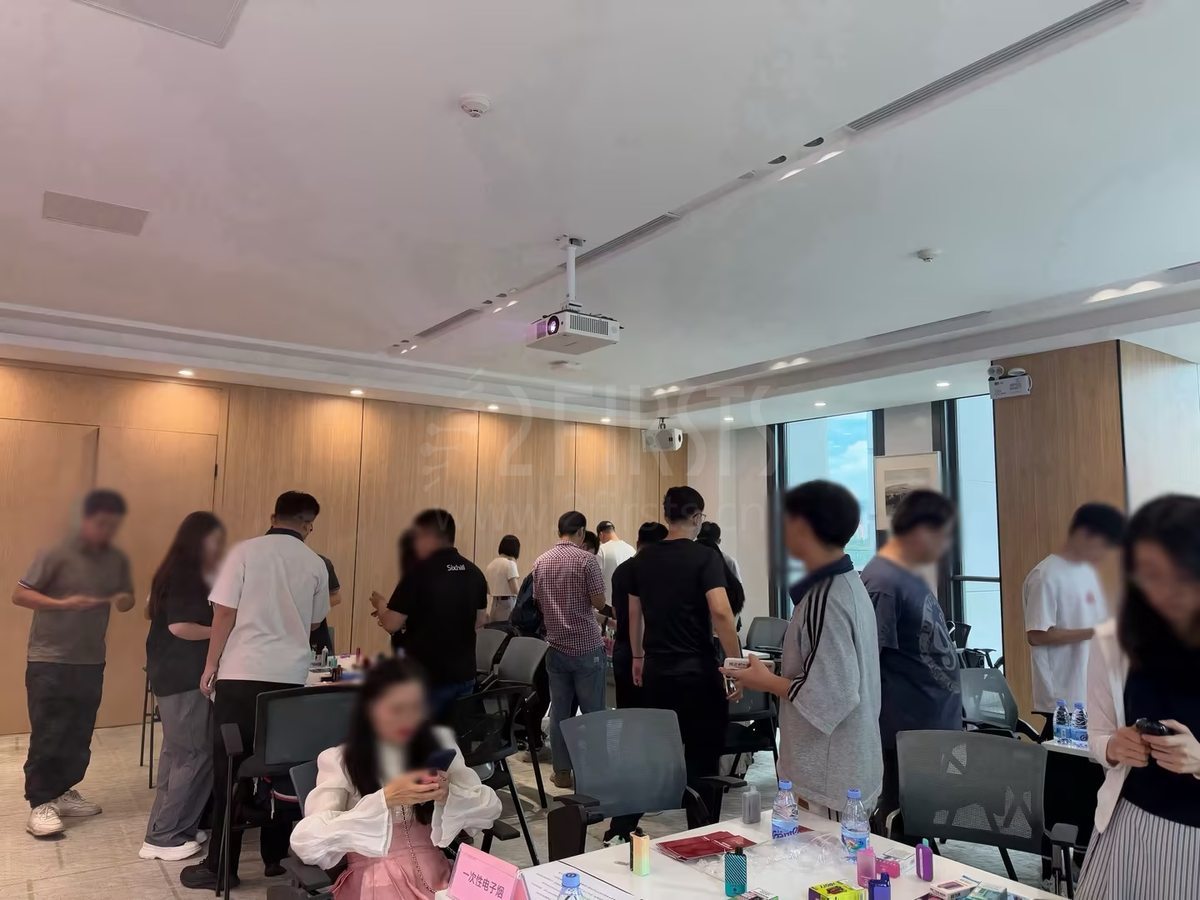 2Firsts Hosts Successful Sample Sharing Event at Dubai Vape Expo, Highlighting Industry Innovation and Global Trends
