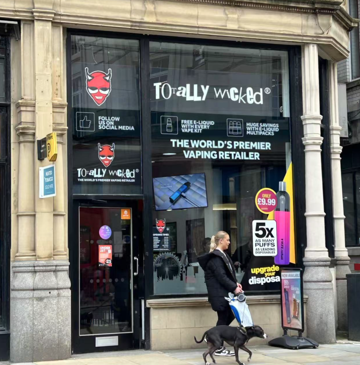El principal minorista de cigarrillos electrónicos del Reino Unido, Totally Wicked, fue adquirido, con la sospecha de que la empresa controladora actual está afiliada a RELX.