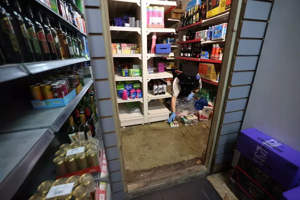 UK Bans Disposable E-Cigarettes Starting in June, Rechargeable Devices Still Legal