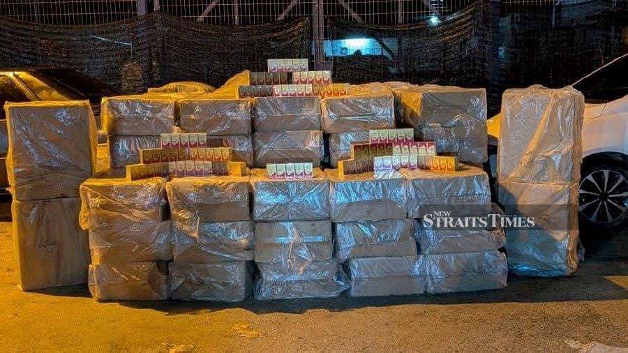 Malaysia Seizes Over $2.07 Million Worth of Illegal E-Cigarettes, Two Arrested for Unlawful Sales