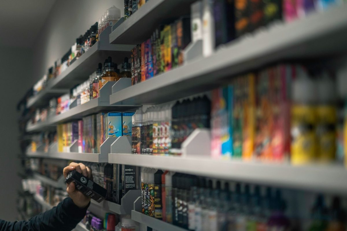 UK Shift Work Happiness Report 2025: Vape Shop Employees Rank Highest in Wellbeing