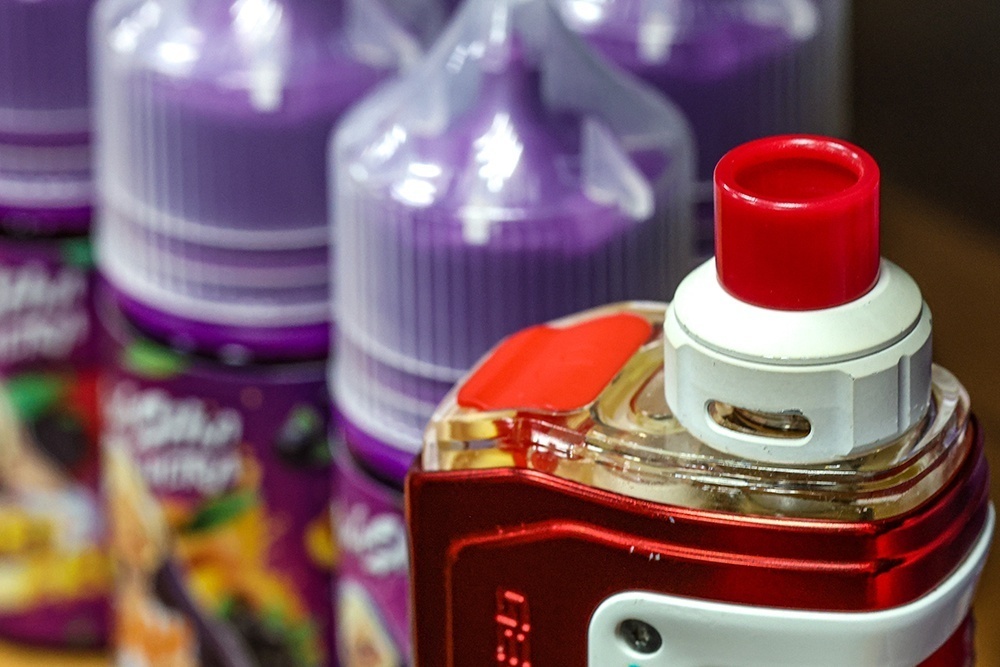 Over 65% of Nicotine Products in Russia Are Illicit; Officials Call for Total E-cigarette Ban