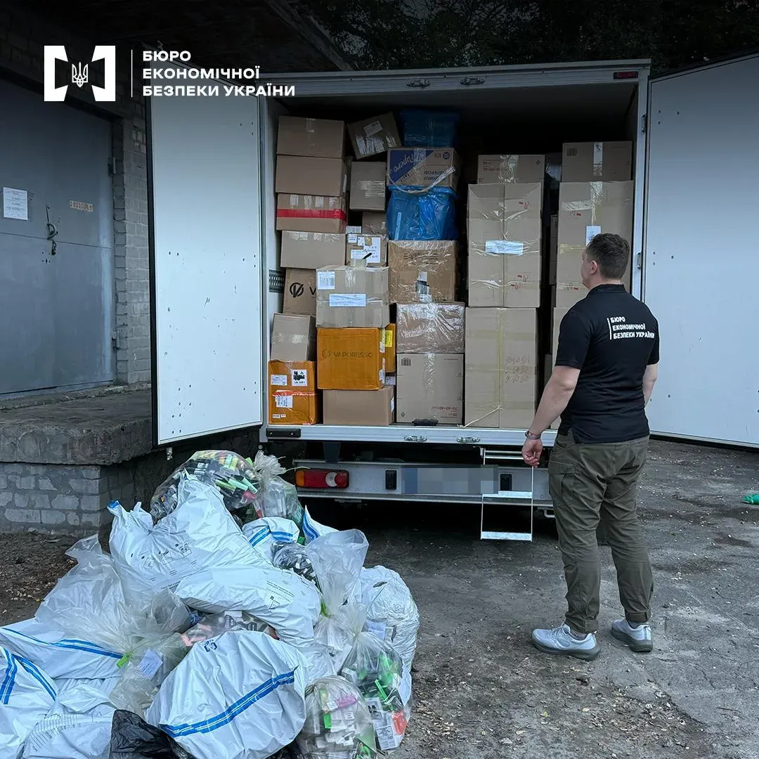 Ukraine uncovers illegal disposable e-cigarette production case: 276,000 finished products seized, involving over $1.2 million