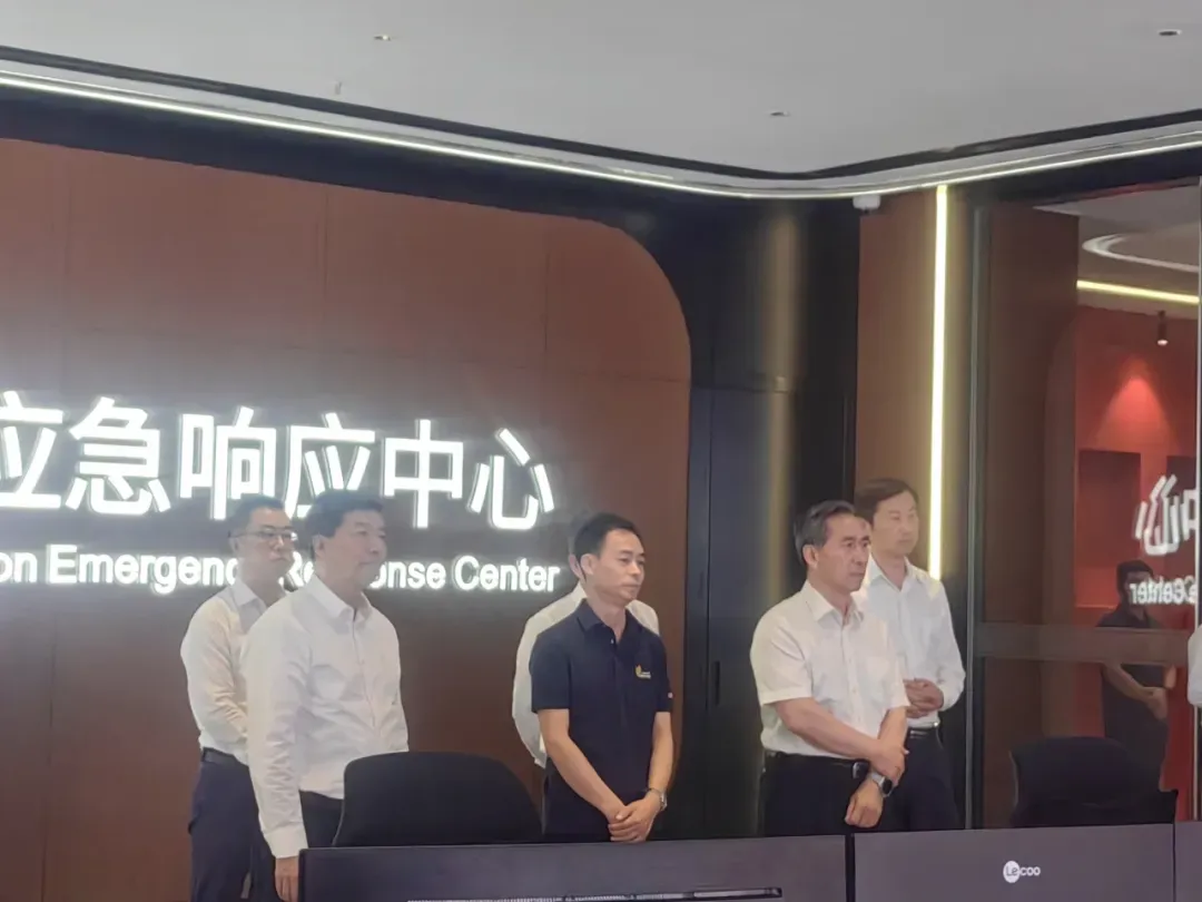 中国贸促会会长任鸿斌一行莅临湖北和诺生物考察调研