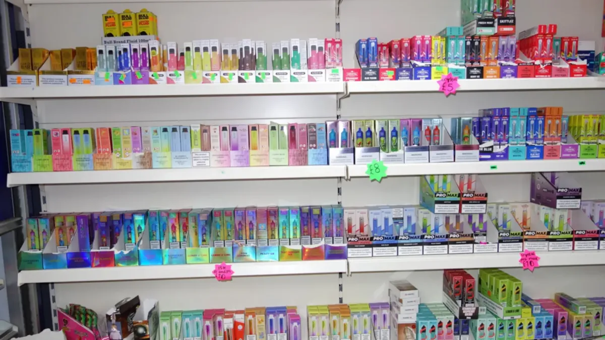 英国一商店因向未成年人售电子烟并藏匿非法烟草 被罚款超10万英镑