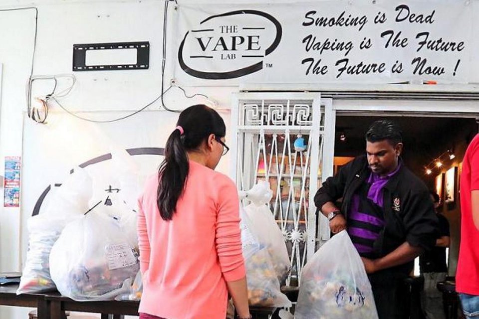 Malaysia to Ban Vaping Nationwide in Phases, Starting with “Open-System” Devices