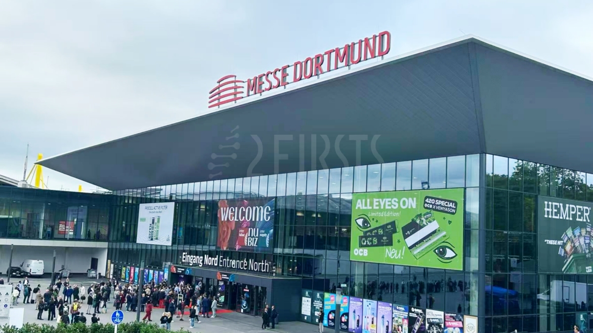德展图集｜InterTabac 2025正式开展，ELFBAR、SKE、RELX、VAPORESSO 等展台直击