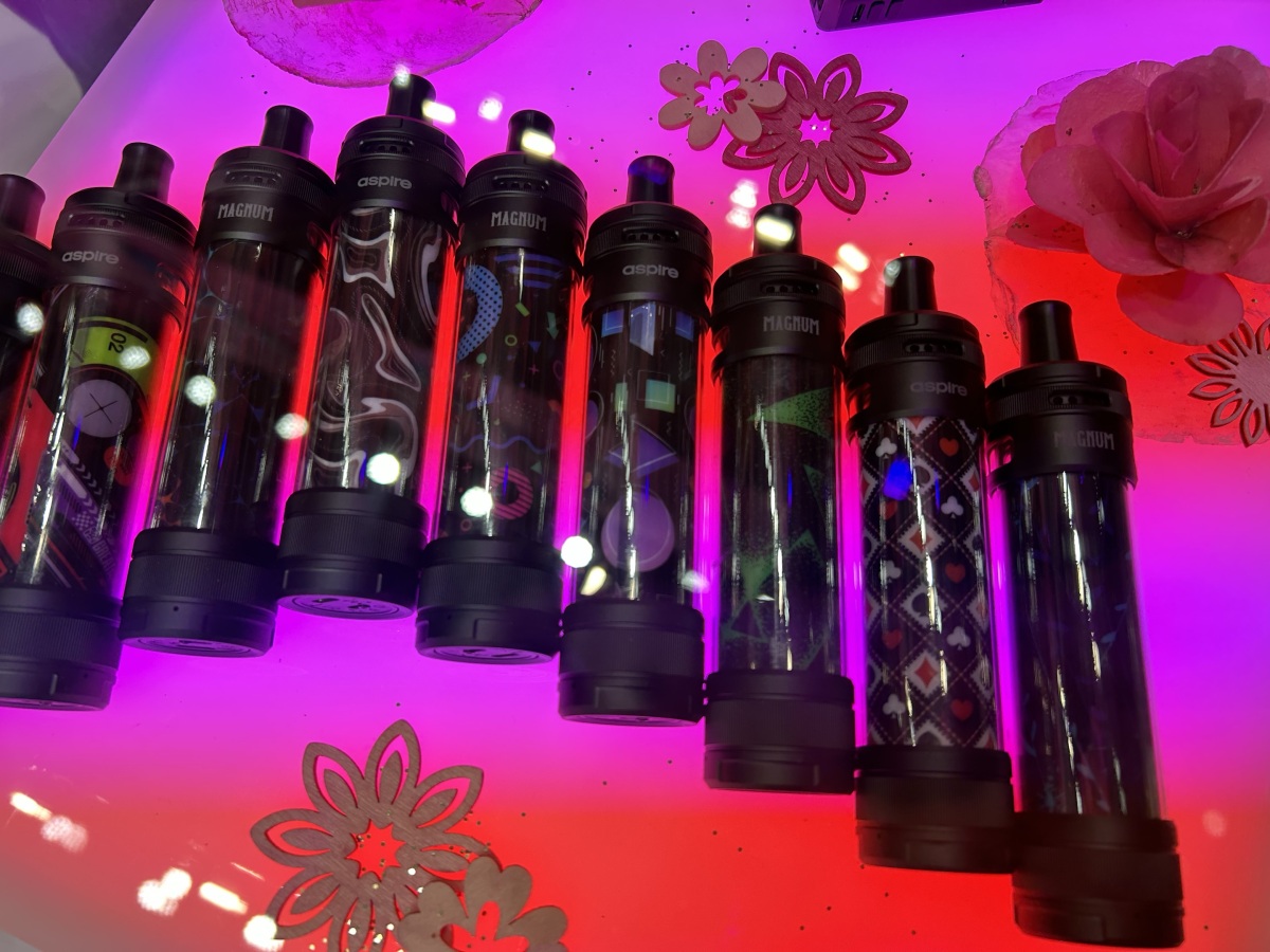 InterTabac 2025 Insights|Germany’s Leading Distributor E-ZIGARETTEN-HANDELDE Reprises ELFBAR Core Lineup, With Open Systems Dominating