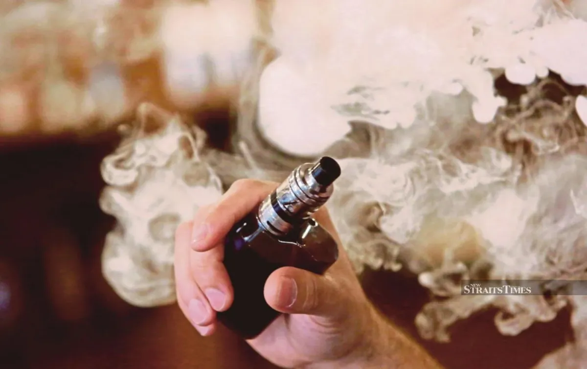 Singapore Police Dismantle Cross-Border E-Cigarette Smuggling Ring, Arrest 12 and Seize Over 64,000 Devices