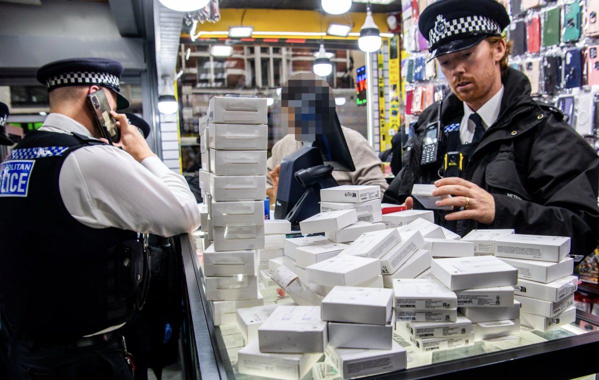 UK Police Crack Down on "Grey Economy" Nationwide, Raiding Over 2700 Shops: Seize 110,000 Illegal e-cigarettes, 70 kg of Cannabis, 4.5 Million Fake Cigarettes; Confiscate £10.7 Million in Illegal Profits and Destroy £2.7 Million in Contraband; Lambeth Dis