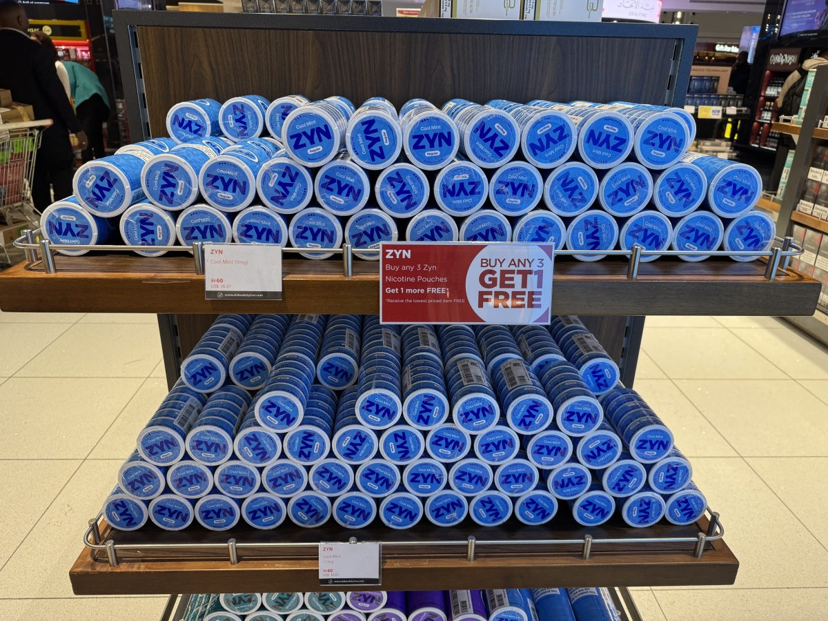 2Firsts观察｜ZYN在迪拜机场投放品牌广告 打出“全球第一尼古丁袋品牌”口号