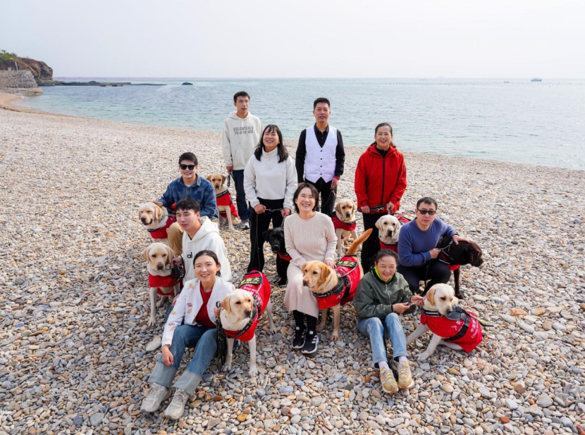 RELX Launches Guide Dog Partner Program in China, Delivers First 10 Trained Dogs