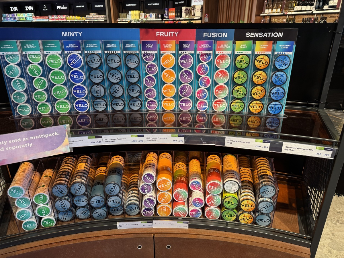 2Firsts 调研｜VELO 在瑞典首都机场：强化“旅途用户”心智、风味矩阵全量展示