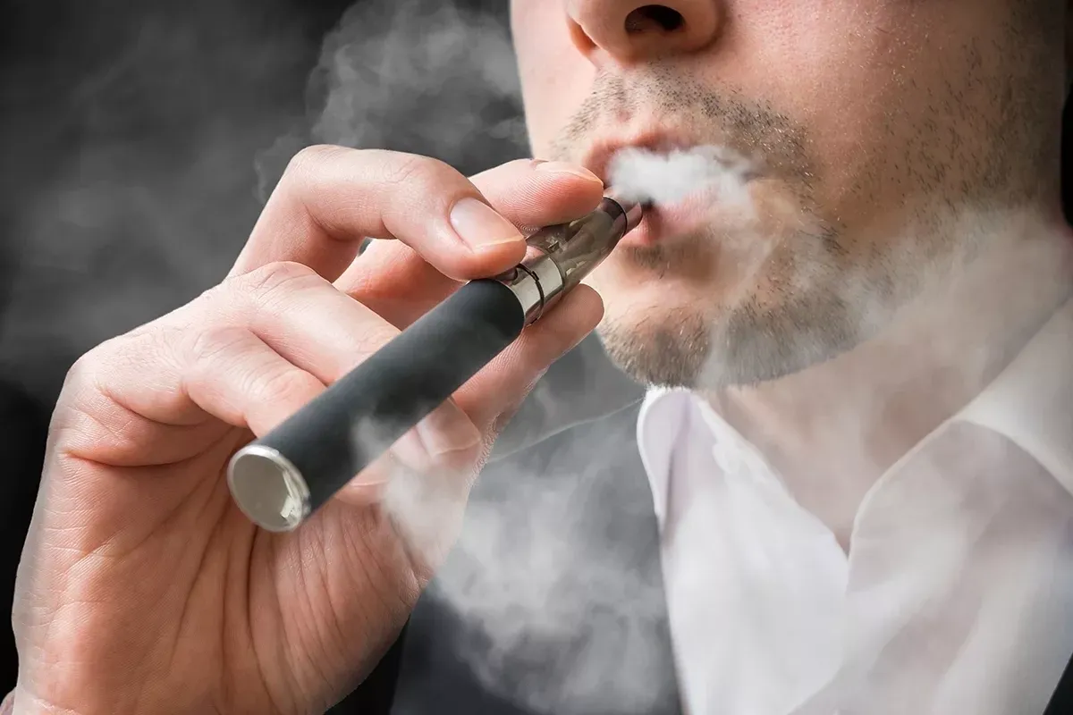Uzbekistan President Signs Law: E-cigarettes Completely Banned, Violators Face Up to Five Years in Prison