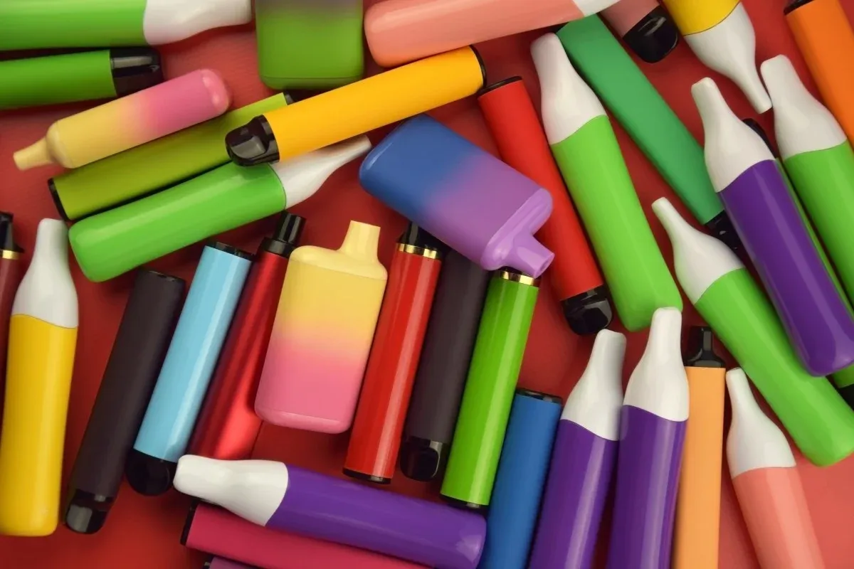 新加坡首例:男子因在社交媒体展示电子烟被罚1.1万美元