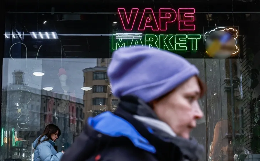 俄国家杜马三读通过法案 禁止在交通站点销售卷烟和电子烟