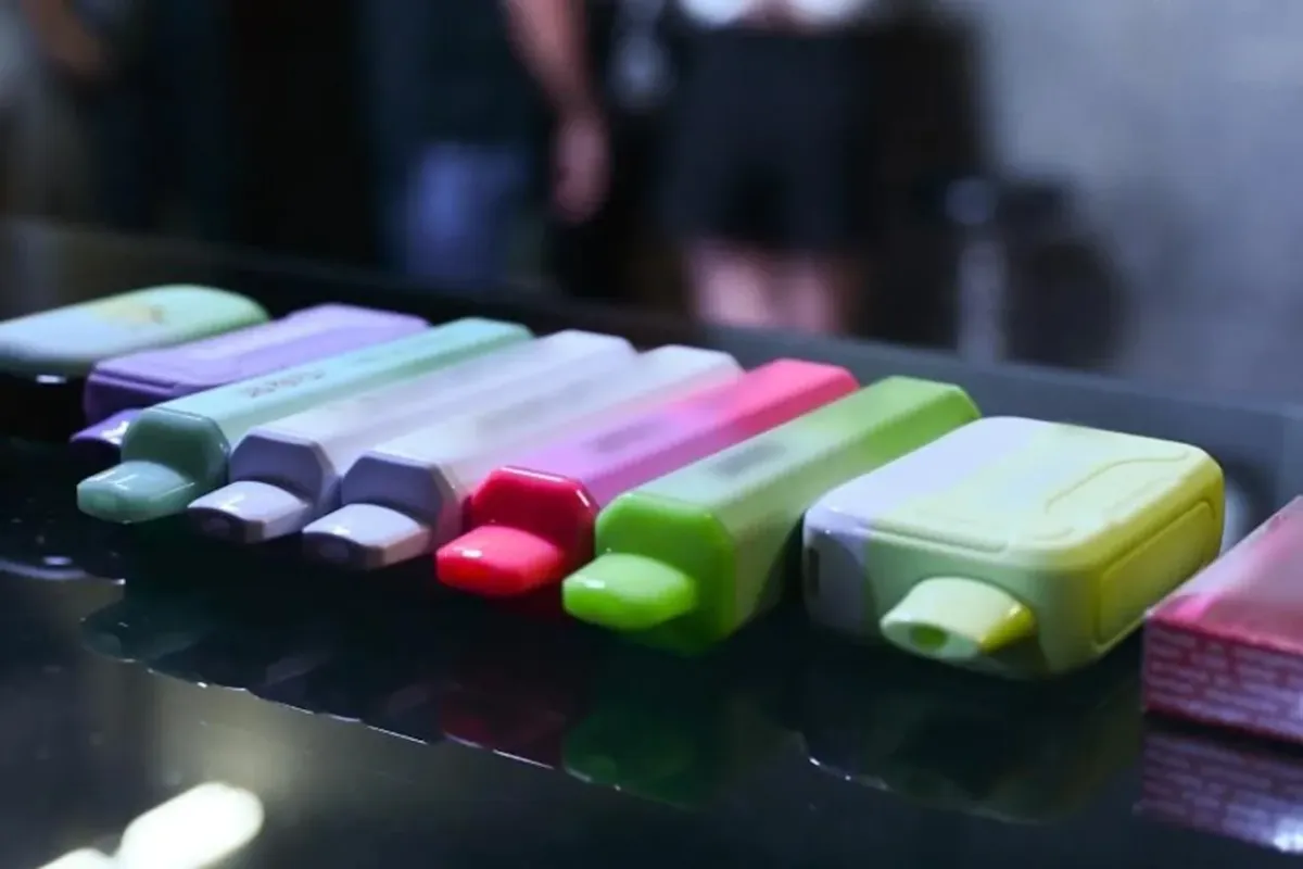 新加坡2025年侦破59起大型电子烟走私案，查扣约23万件相关物品