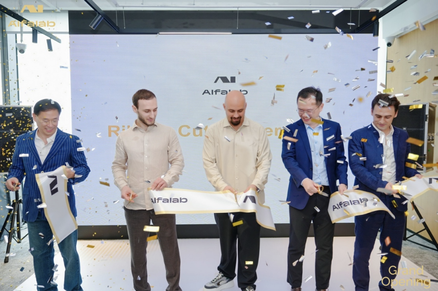 特别报道 | PLONQ 在中国扩大布局，以深圳新枢纽加速研发与合作