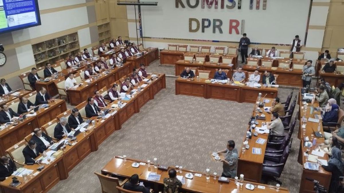 Indonesian drug agency chief proposes ban on e-cigarettes and e-liquid containing harmful substances