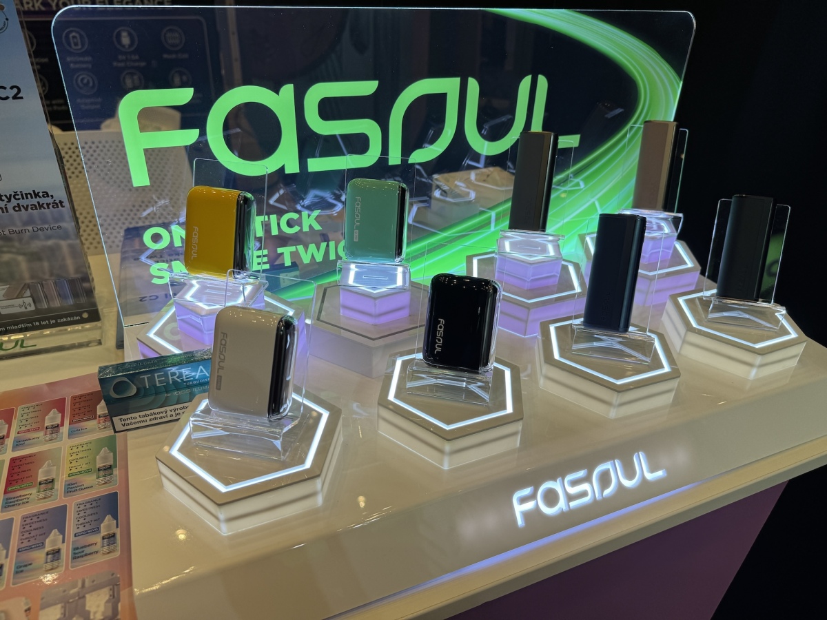 展会观察｜Geek Bar 展台现身两款 Fasoul 加热不燃烧烟具